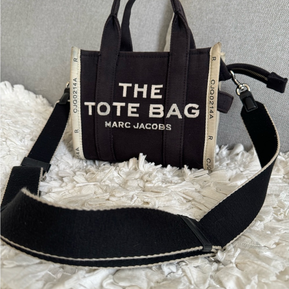 Marc Jacobs THE JACQUARD
SMALL TOTE BAG